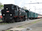 Před přávě zrušenou druhou jízdou historického vlaku do Tovačova byla 433.002 i s T466.0007 na konci vlaku zachycena na nádraží v Kojetíně   Foto: Michal Boček