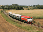 "Zamráča" T478.1010 se vrací se zvláštním vlakem z Tovačova přes Uhřičice do Kojetína   Foto: Michal Boček