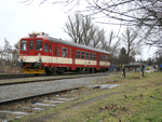Železniční fotografové se v Tovačově připravují k pořízení další série snímků s motorákem 842 019-2 v rámci fotoakce konané   Foto: Michal Boček