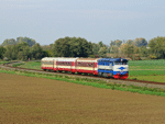 Obloukem trati u Polkovic provážela T478.1002 výlovový zvláštní vlak Os 10837 do Kojetína   Foto: Martin Malý